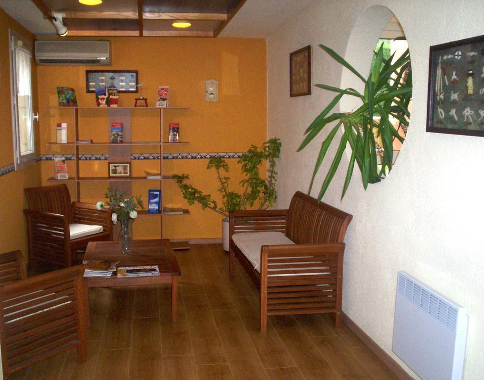 Stars Antibes Hotel บิโอต์ ภายนอก รูปภาพ